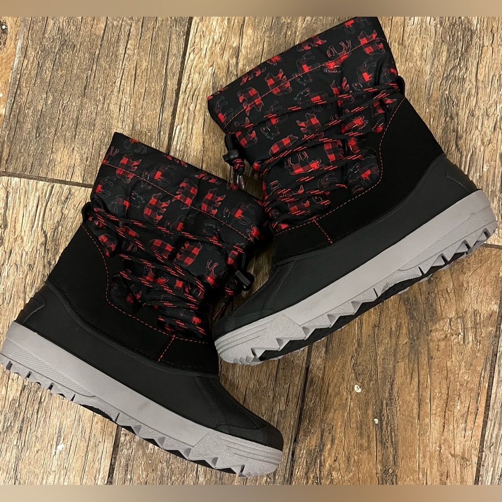 Pajar waterproof red and black buffalo check size 2 youth boots